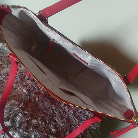 Kate Spade Cameron Tote - Picture 4 of 4